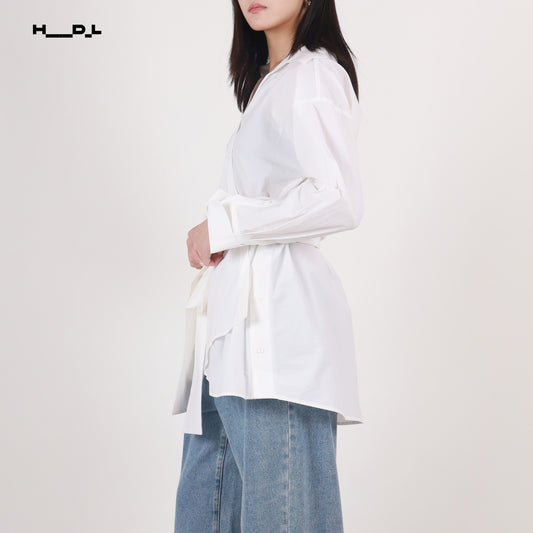 ホワイトシャツ