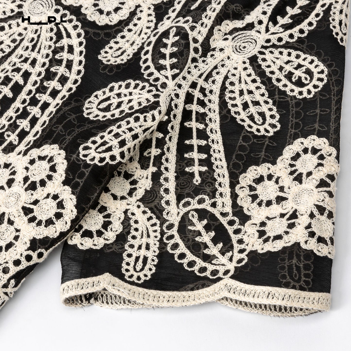 刺繍レーストップス＆プリーツフリンジスカートセット