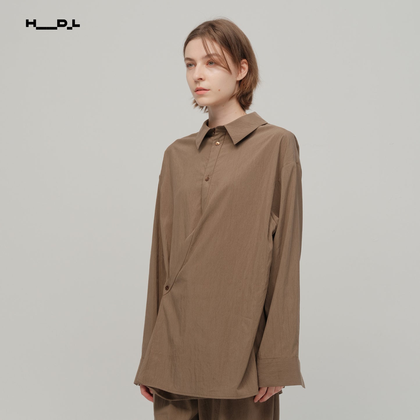 アシンメトリーデザインシャツ