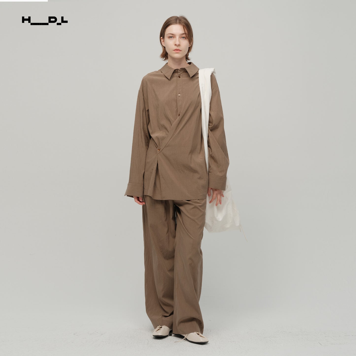 アシンメトリーデザインシャツ