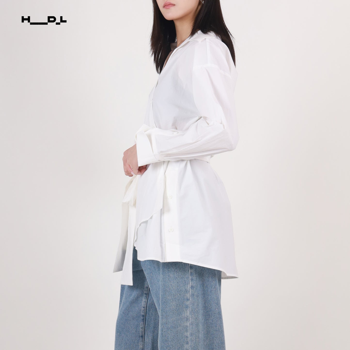 ホワイトシャツ