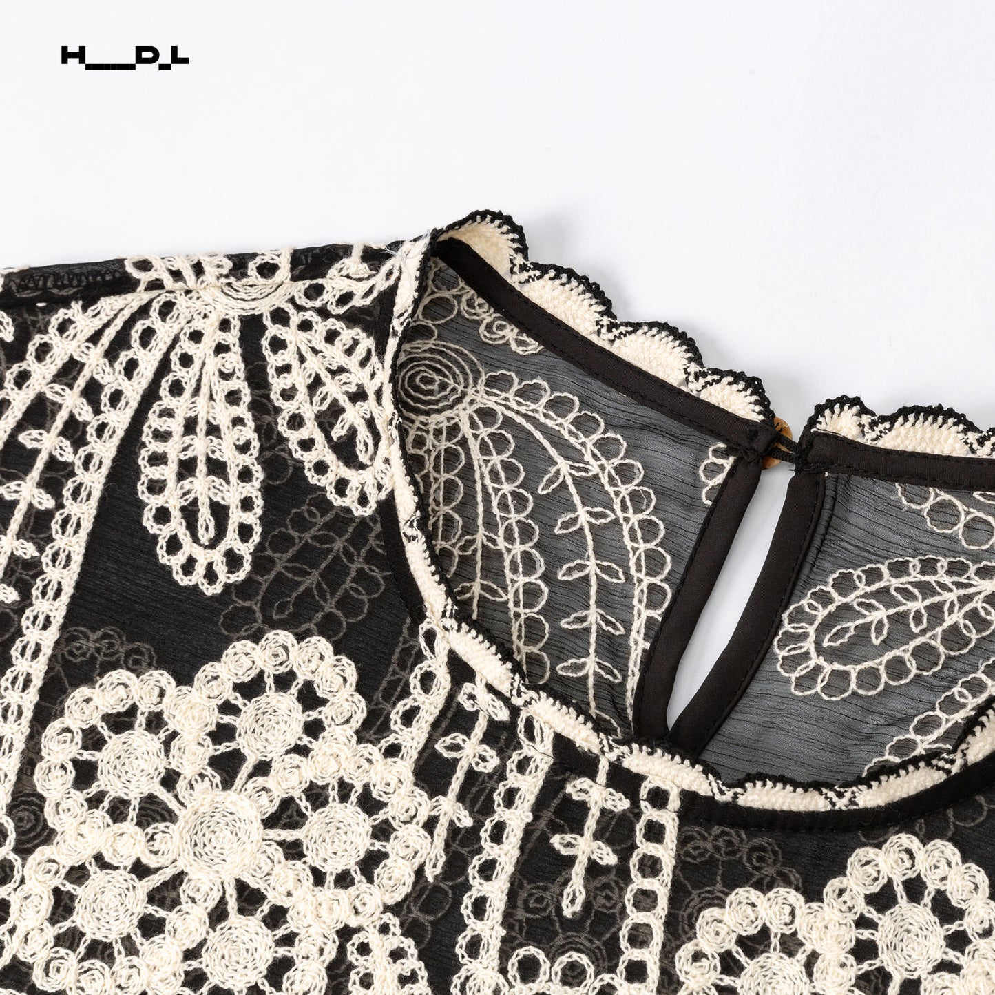 刺繍レーストップス＆プリーツフリンジスカートセット