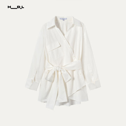 ホワイトシャツ